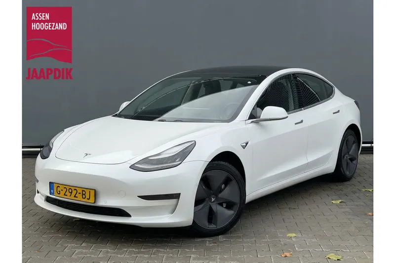 Tesla Model 3 (2019)