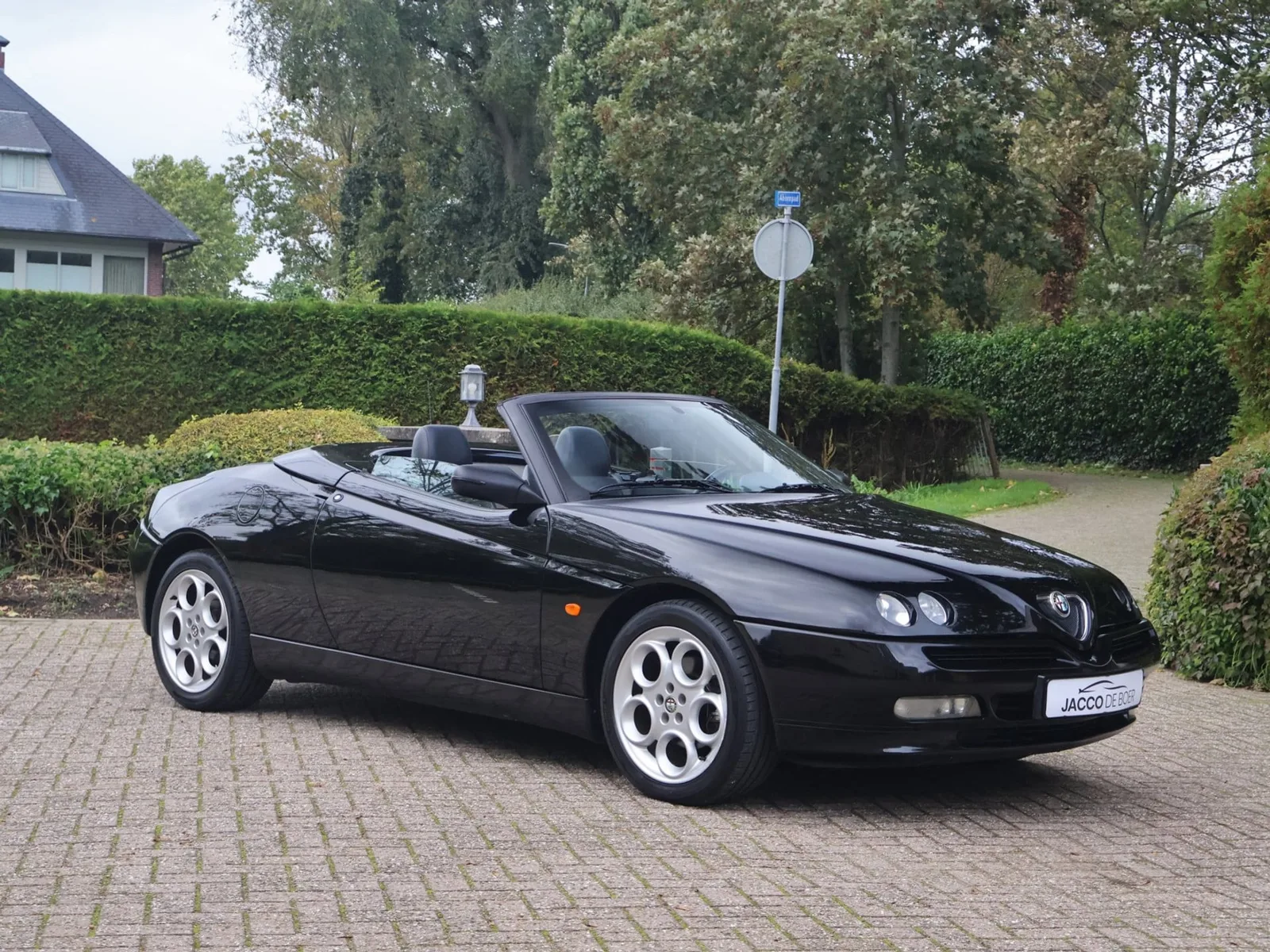 Alfa Romeo Spider (1999) — foto 1