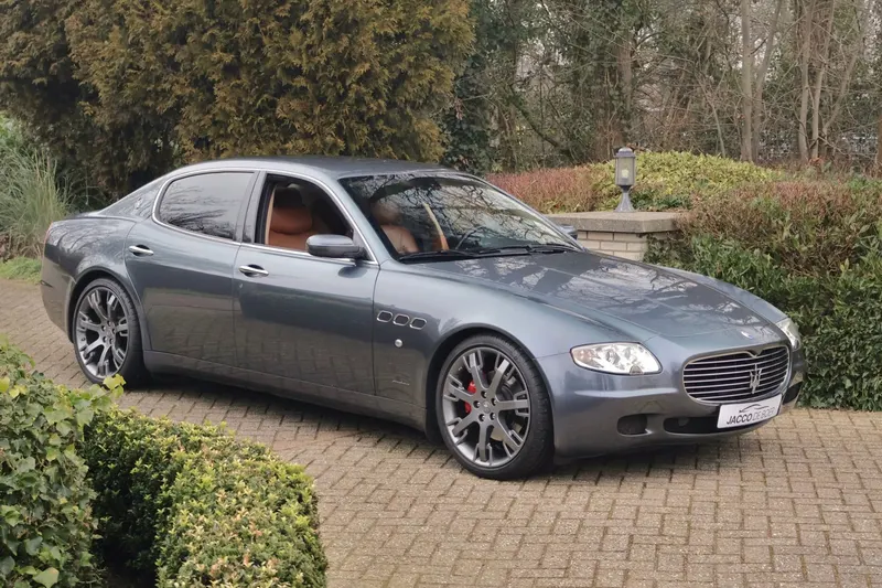 Maserati Quattroporte (2006)