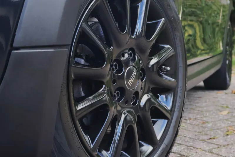 MINI Cabrio (2020)