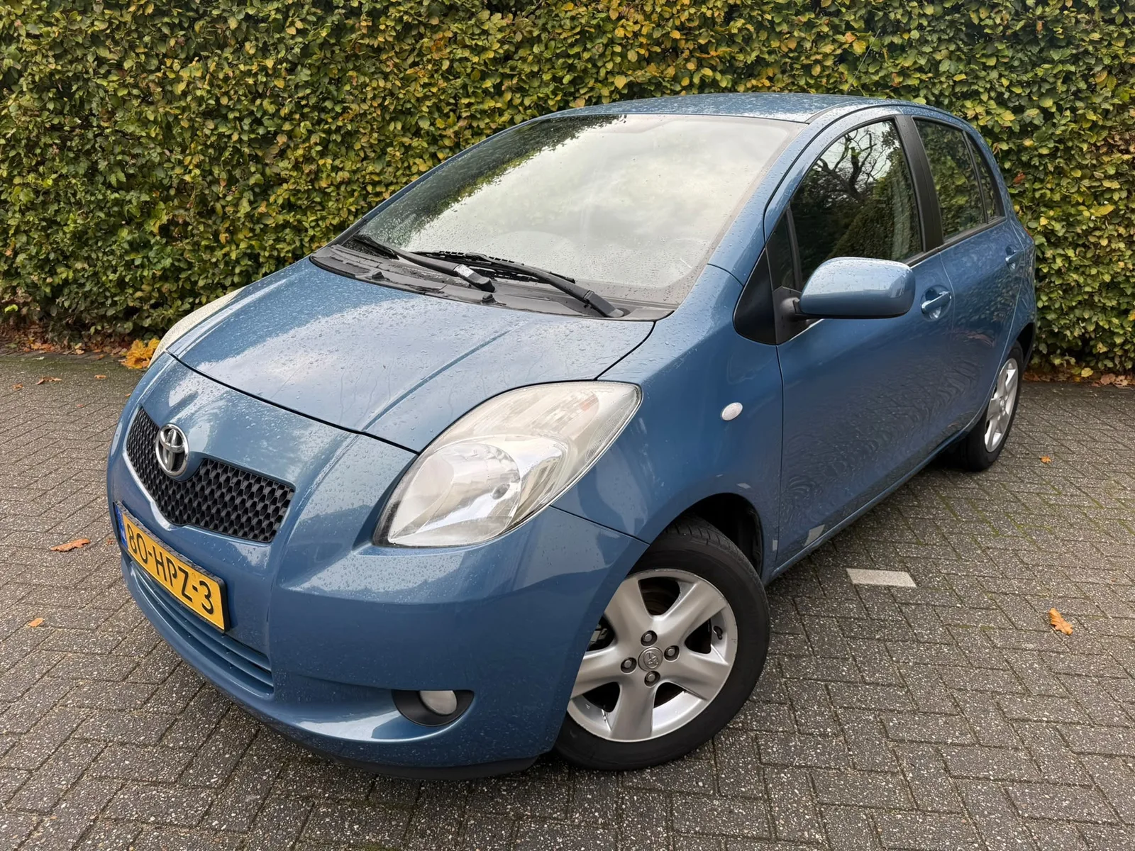 Toyota Yaris (2009) — foto 1