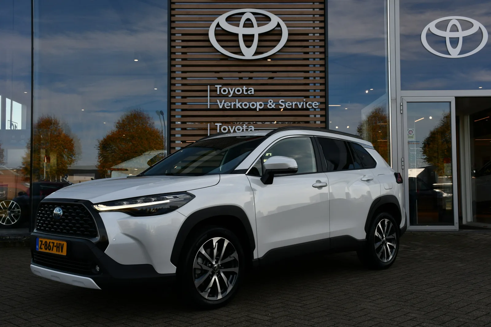 Toyota Corolla Cross (2023) — foto 1