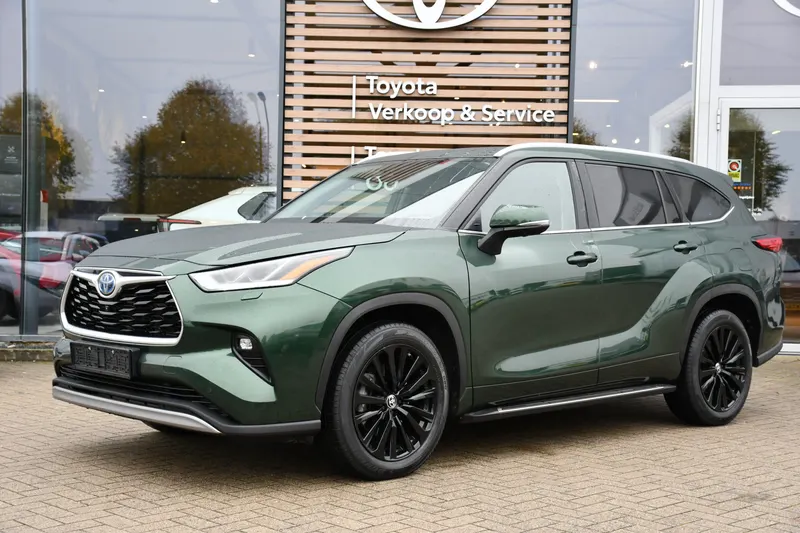 Toyota Highlander (2023)