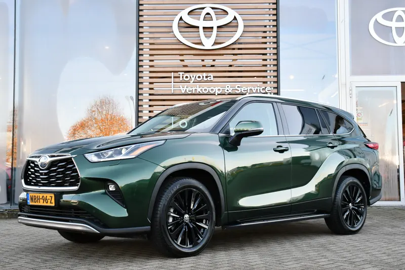 Toyota Highlander (2023)