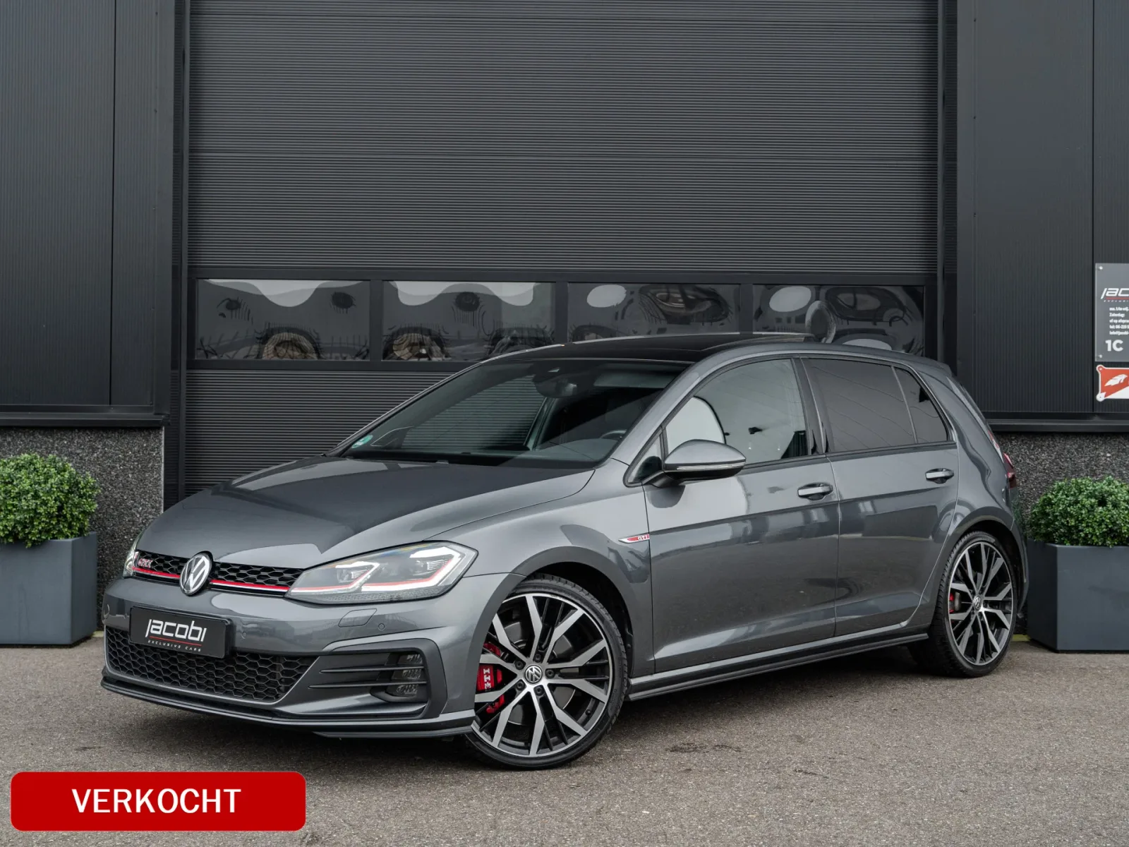 Volkswagen Golf (2018) — foto 1
