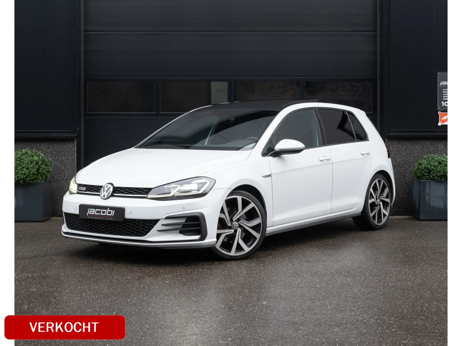 Volkswagen Golf (2018) — foto 1