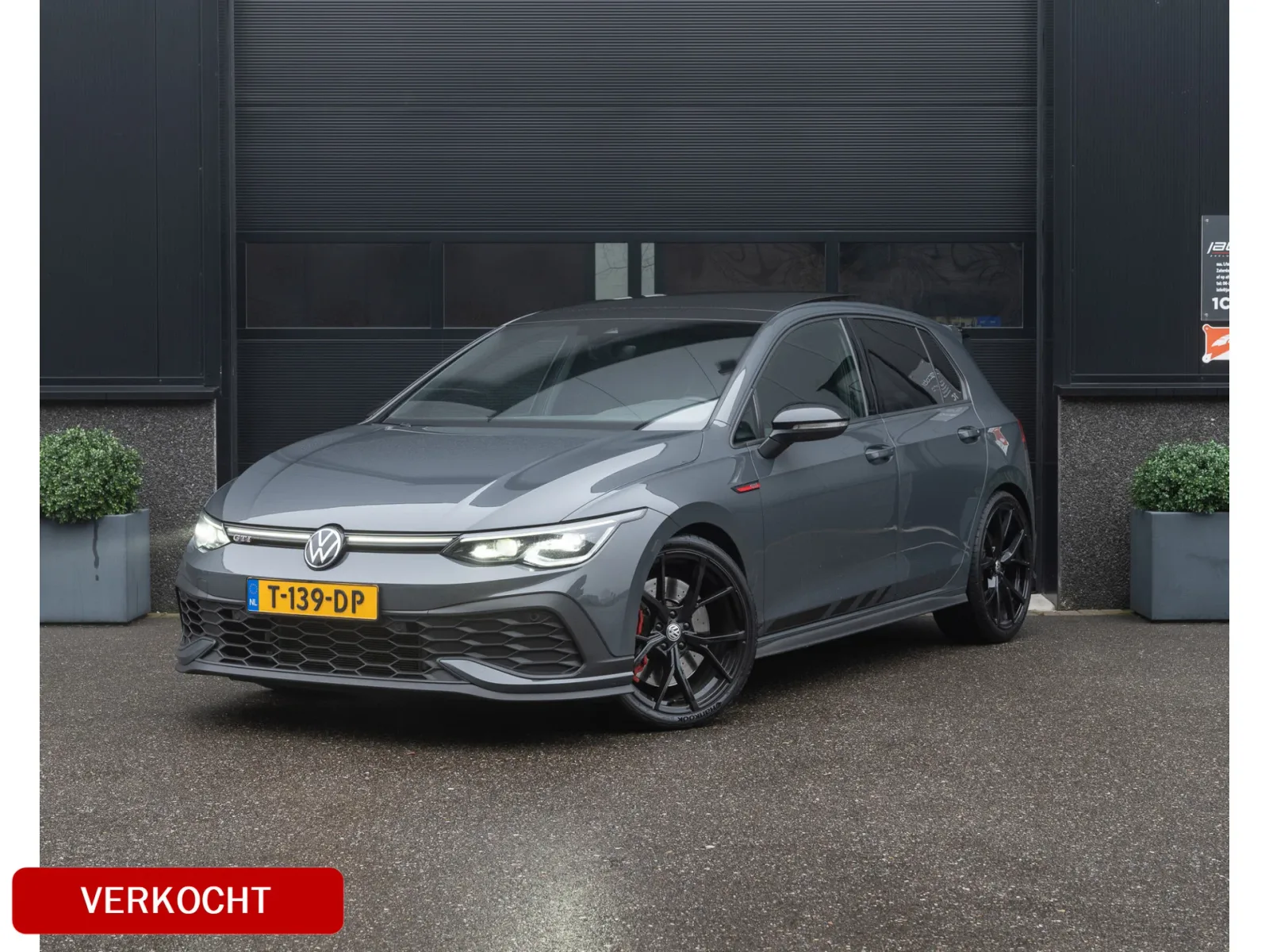 Volkswagen Golf (2022) — foto 1
