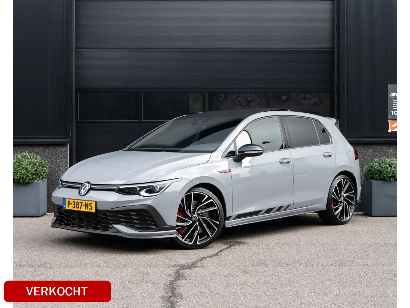 Volkswagen Golf (2021) — foto 1