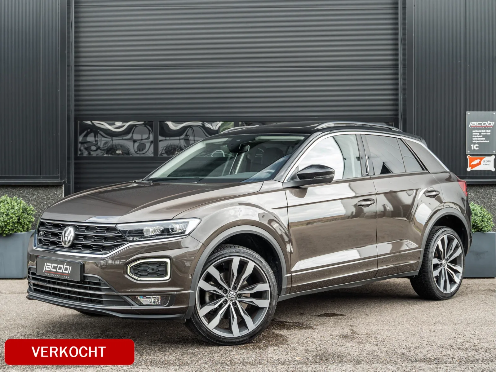 Volkswagen T-Roc (2019) — foto 1