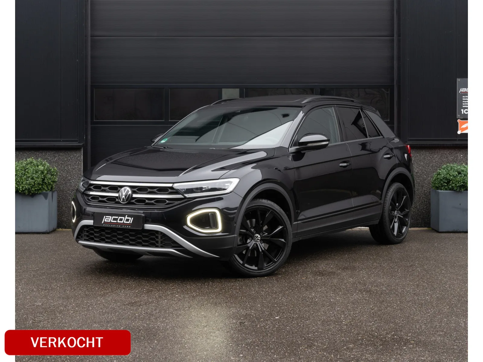 Volkswagen T-Roc (2023) — foto 1