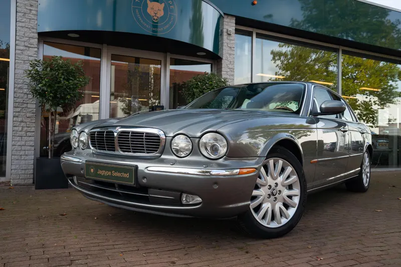 Jaguar XJ (2003)