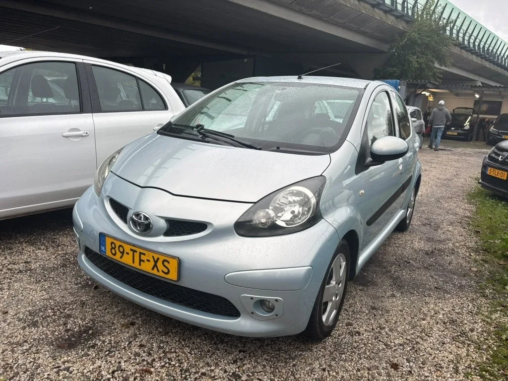 Toyota Aygo (2006) — foto 1