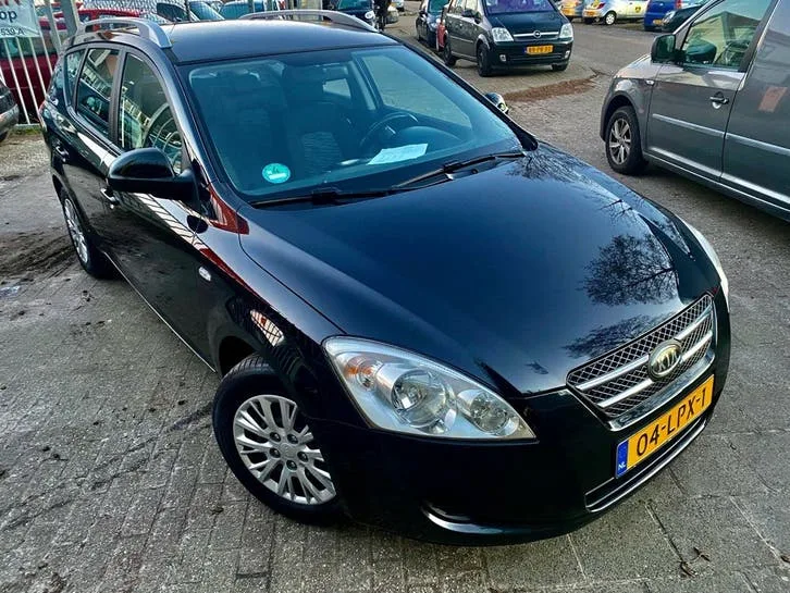 Kia Ceed (2009) — foto 1