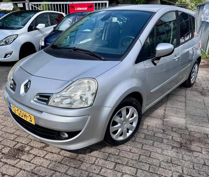 Renault Grand Modus (2008) — foto 1