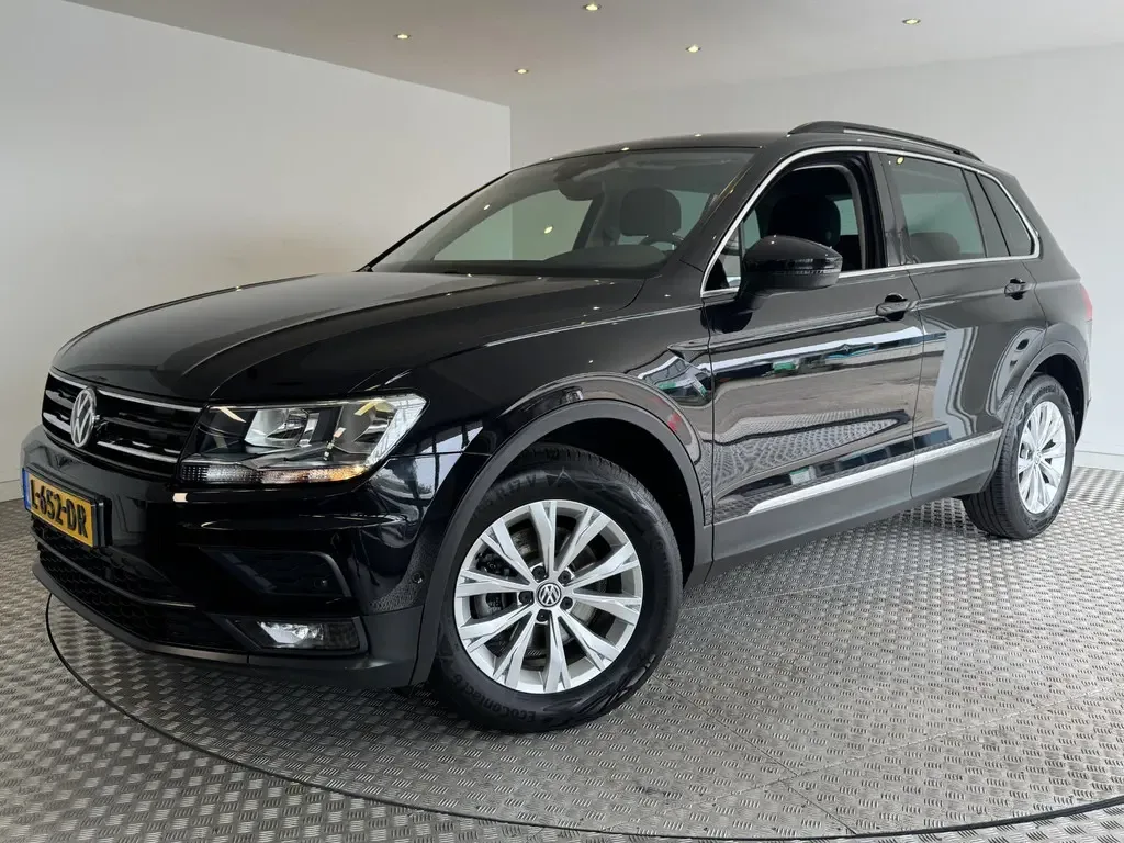 Volkswagen Tiguan (2020) — foto 1