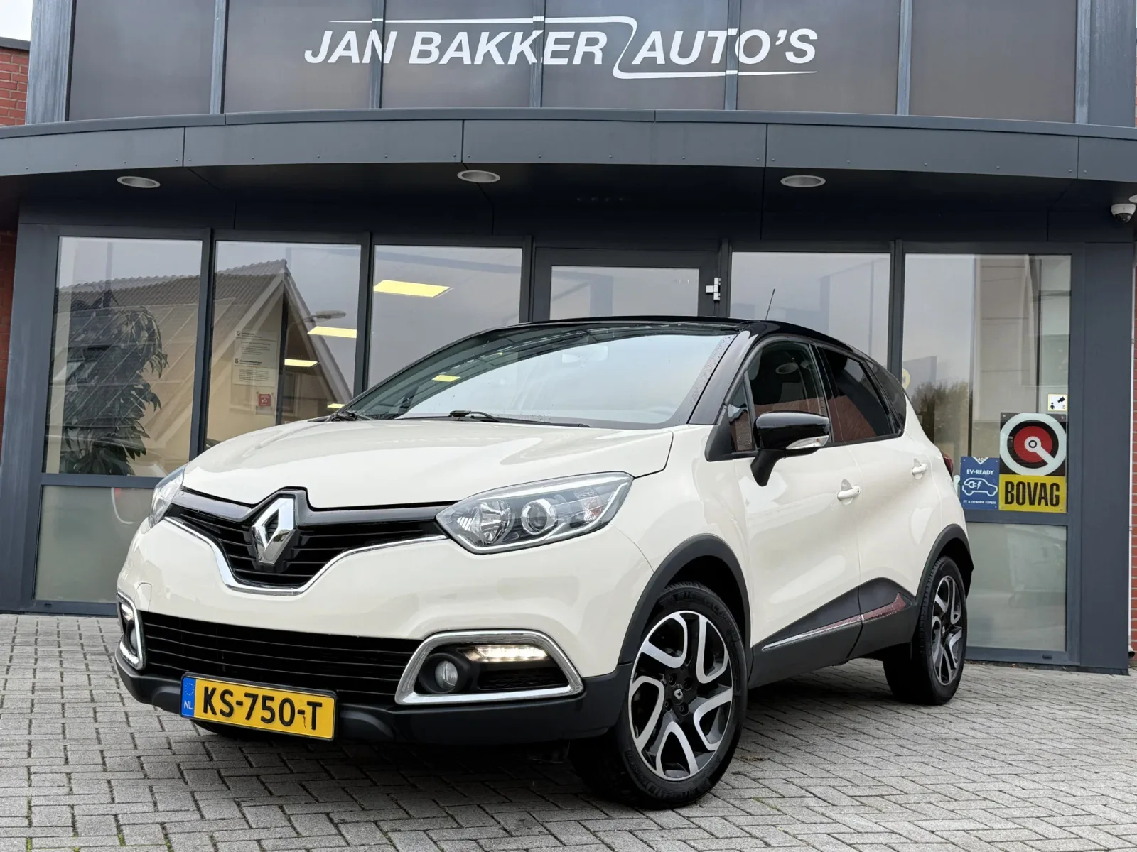 Renault Captur (2016) — foto 1