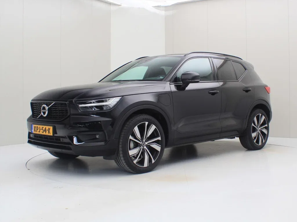 Volvo XC40 (2021) — foto 1