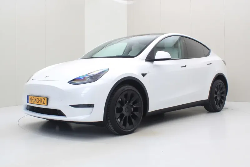 Tesla Model Y (2021)