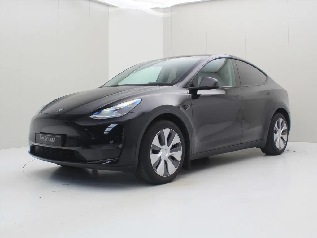 Tesla Model Y (2023) — foto 1