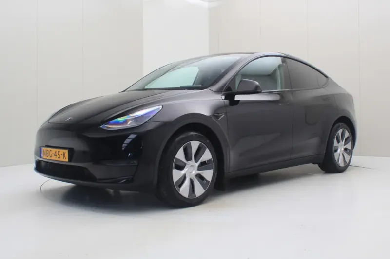 Tesla Model Y (2021)