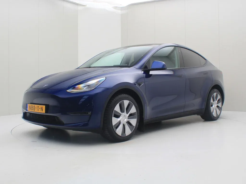 Tesla Model Y (2023) — foto 1