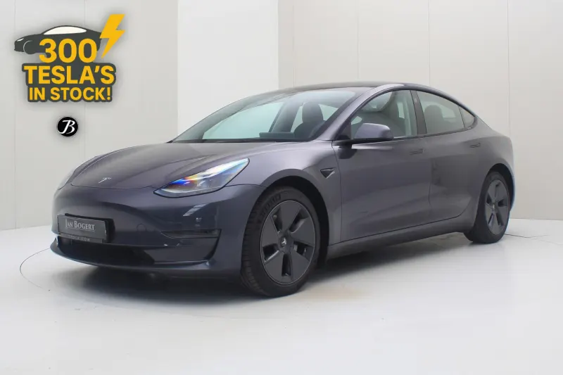 Tesla Model 3 (2023)
