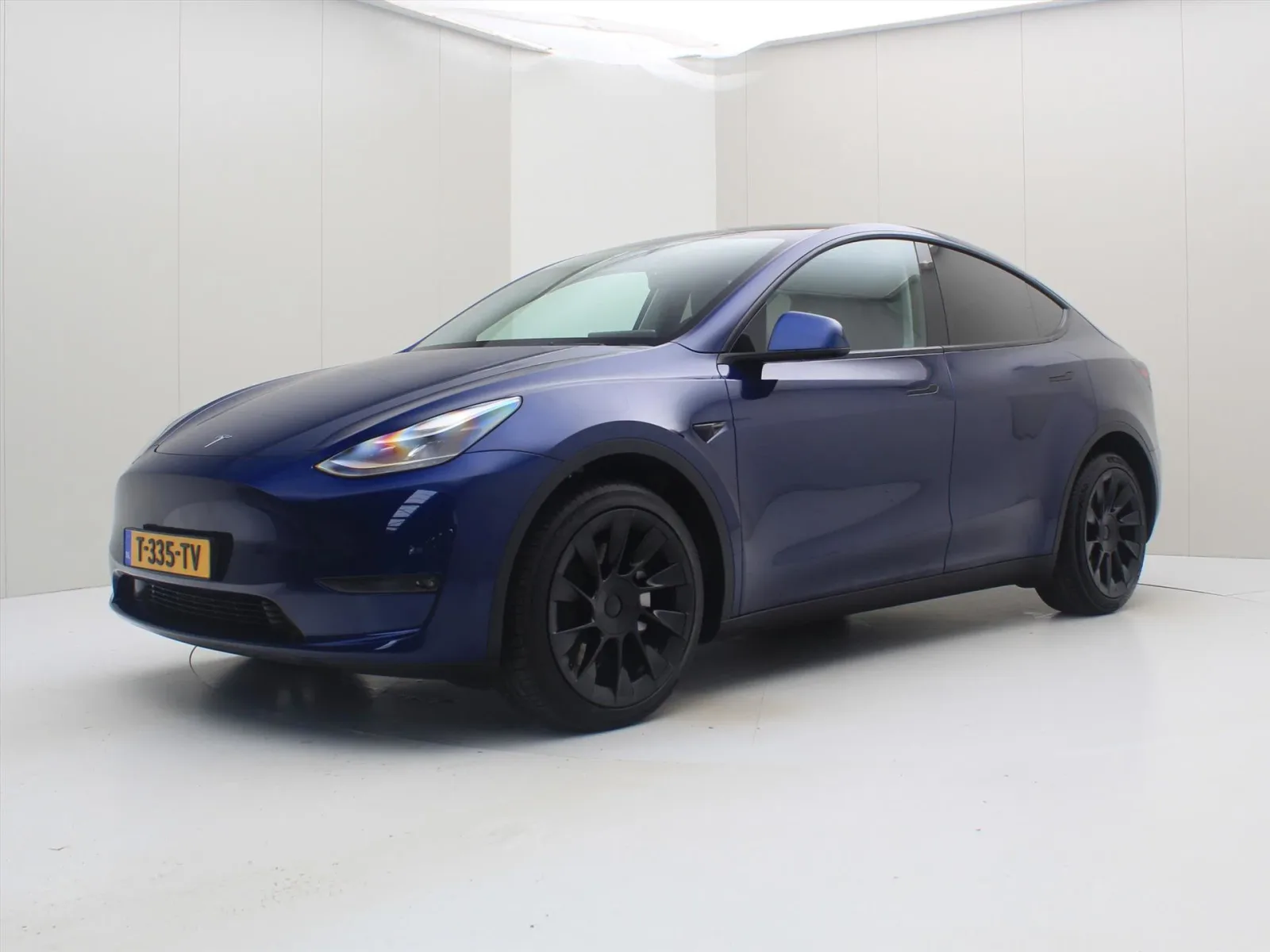 Tesla Model Y (2023) — foto 1