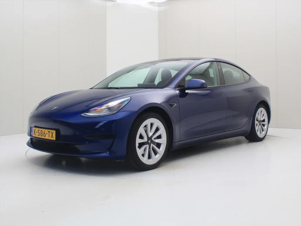 Tesla Model 3 (2021) — foto 1