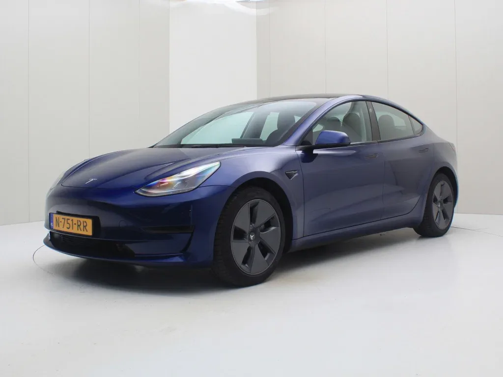Tesla Model 3 (2021) — foto 1