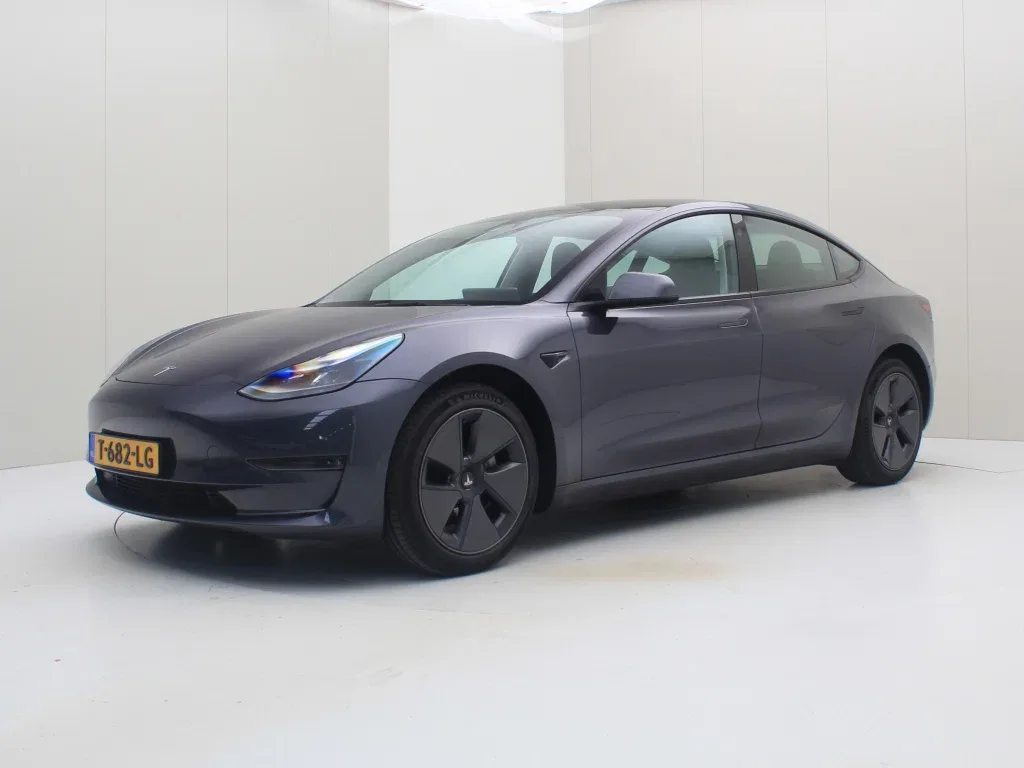 Tesla Model 3 (2023) — foto 1