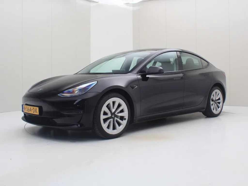 Tesla Model 3 (2021) — foto 1