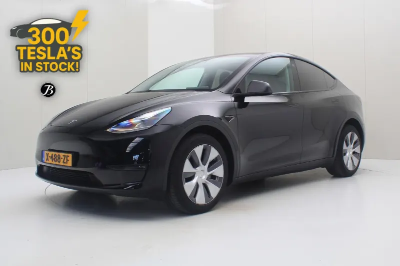Tesla Model Y (2024)