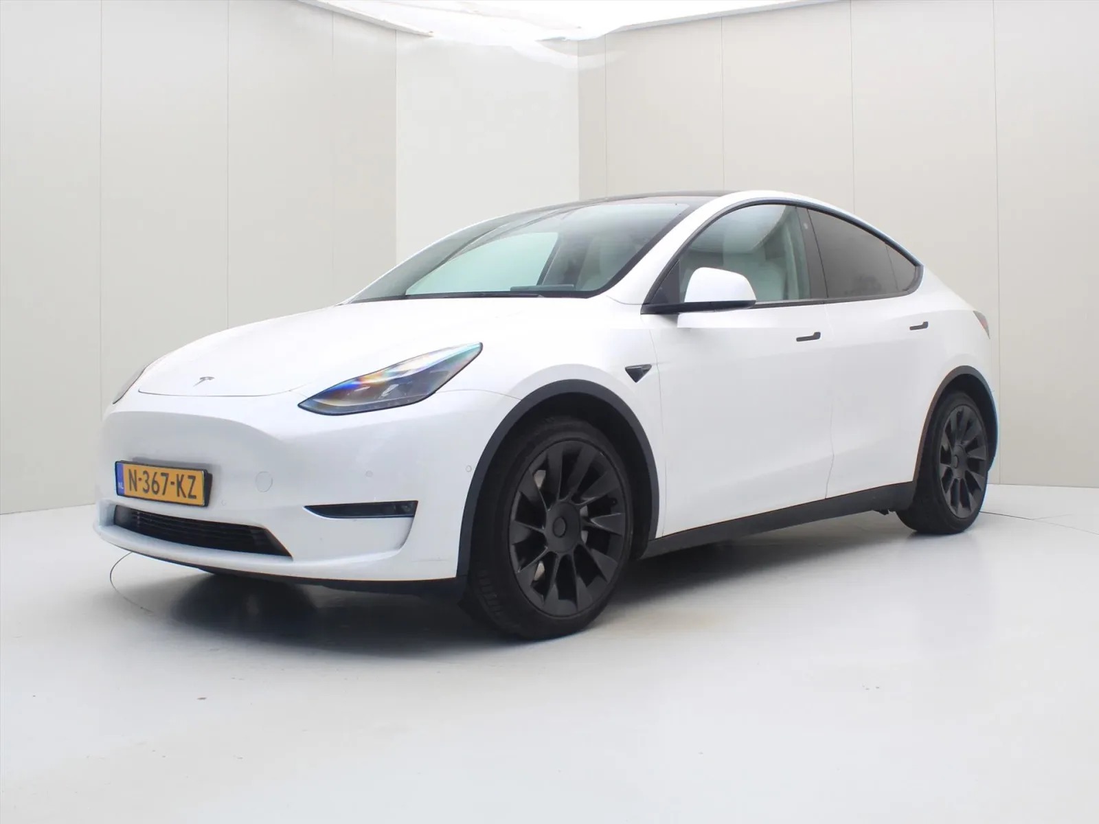 Tesla Model Y (2021) — foto 1