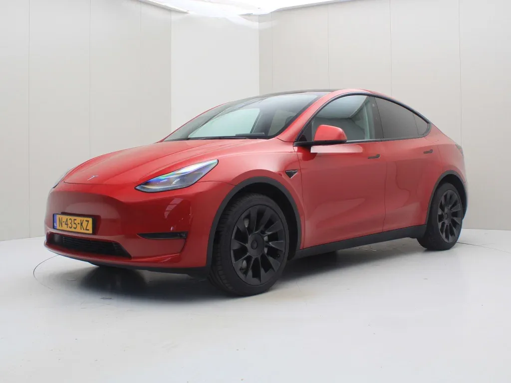 Tesla Model Y (2021) — foto 1