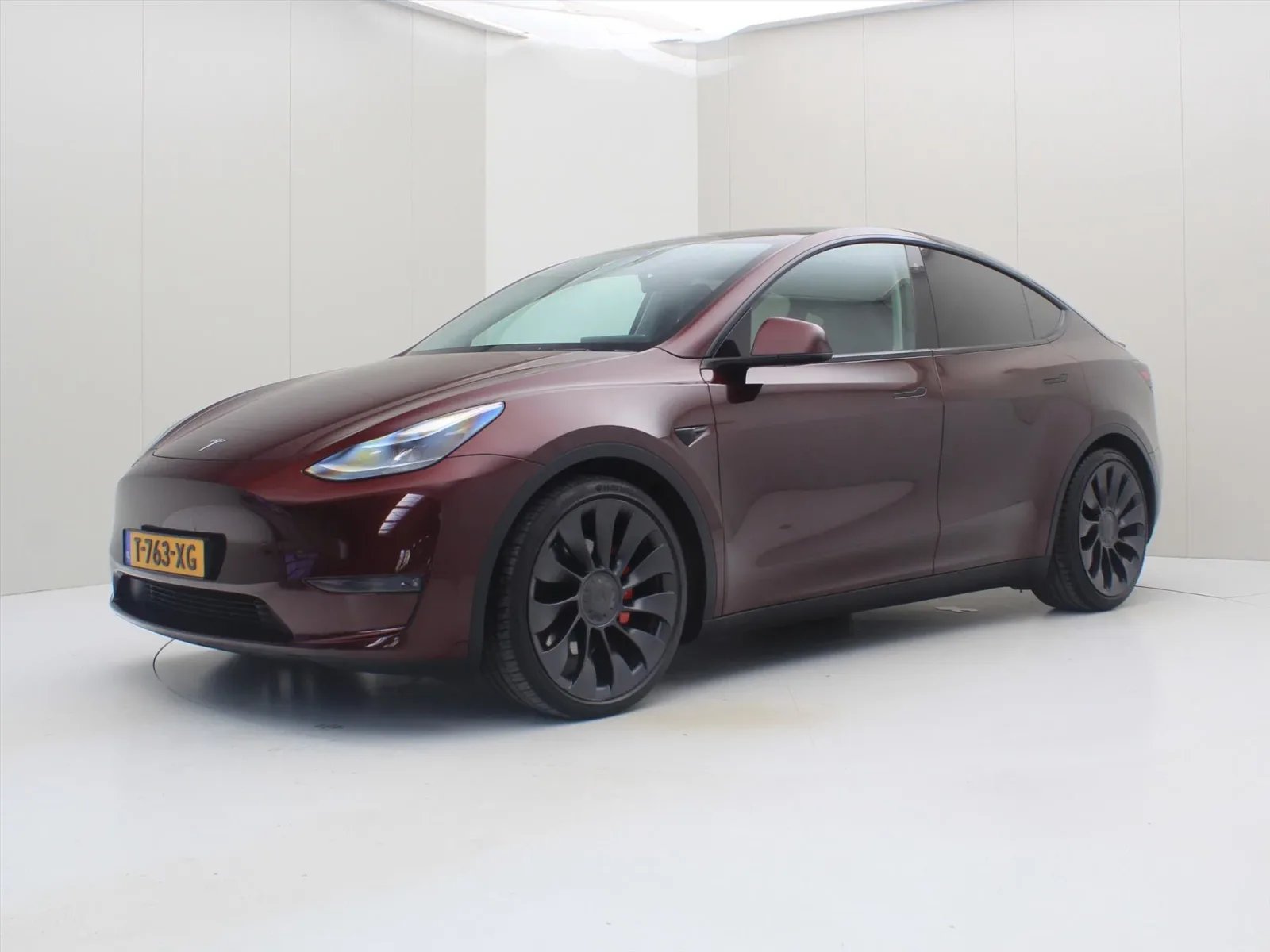 Tesla Model Y (2023) — foto 1