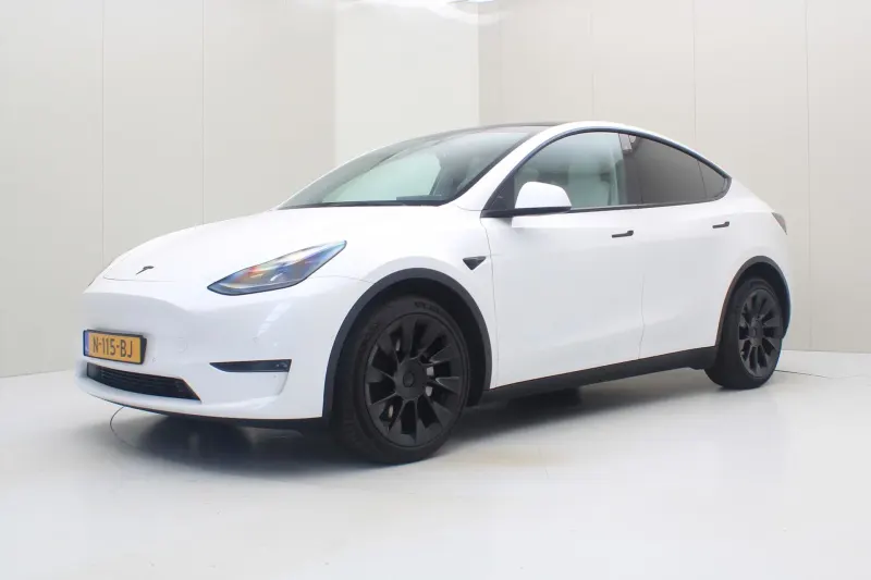 Tesla Model Y (2021)