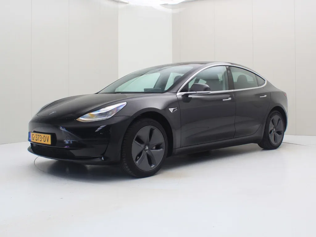 Tesla Model 3 (2019) — foto 1