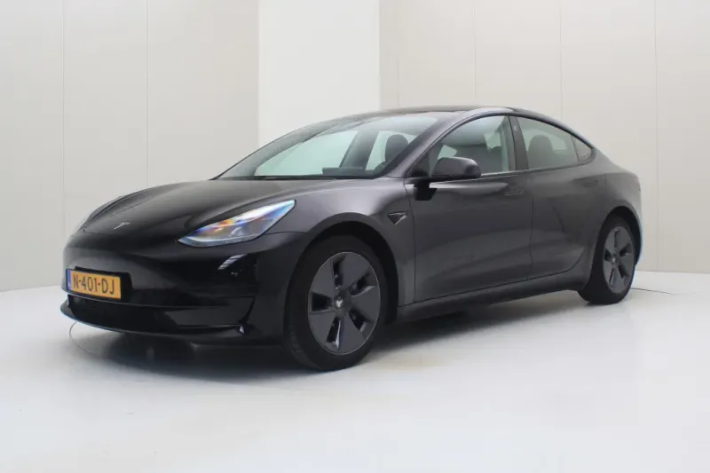 Tesla Model 3 (2021)