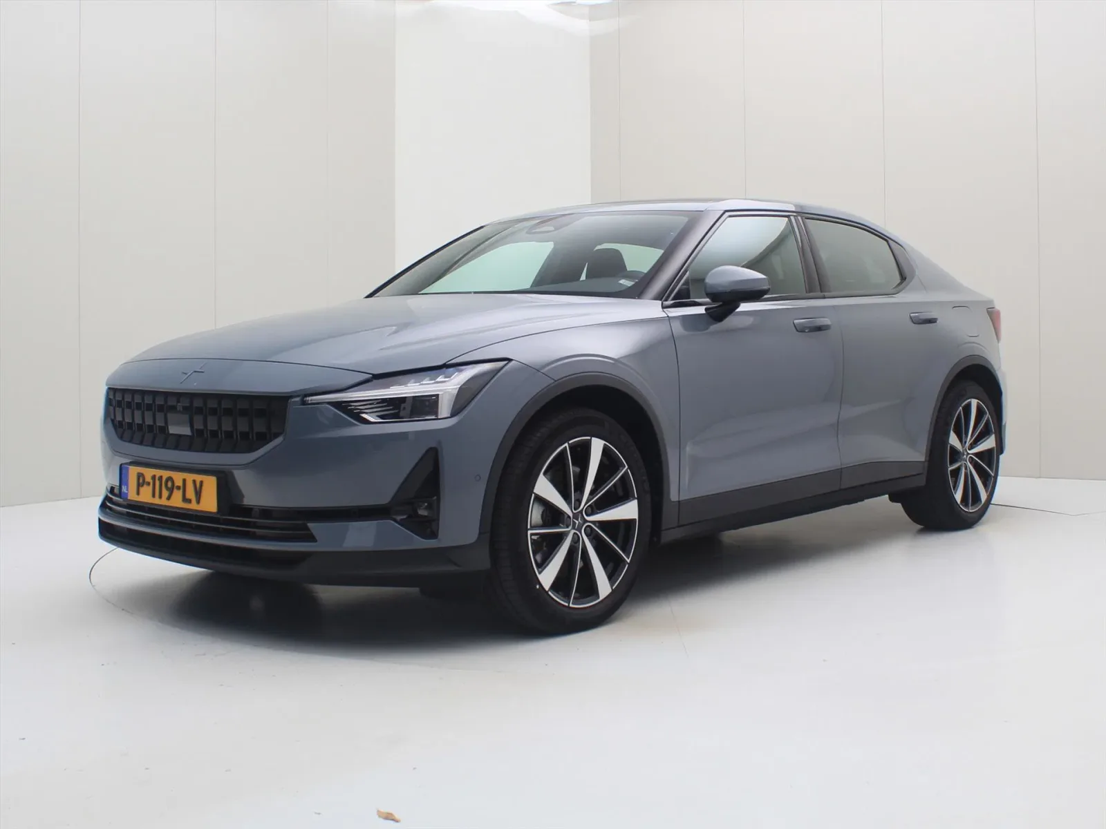 Polestar 2 (2022) — foto 1