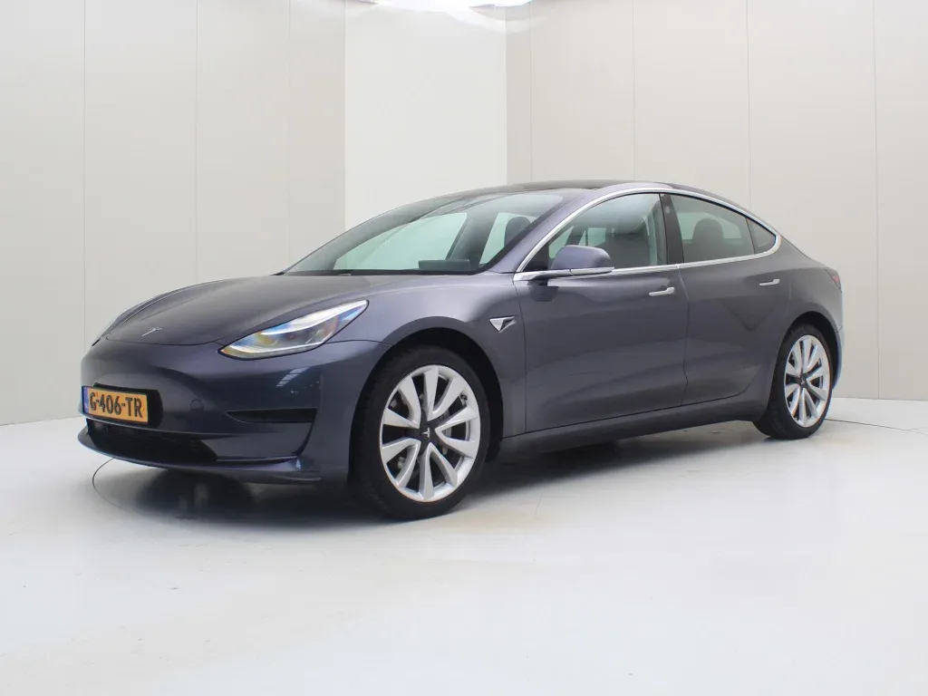 Tesla Model 3 (2019) — foto 1