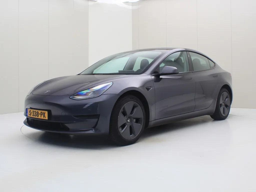 Tesla Model 3 (2023) — foto 1