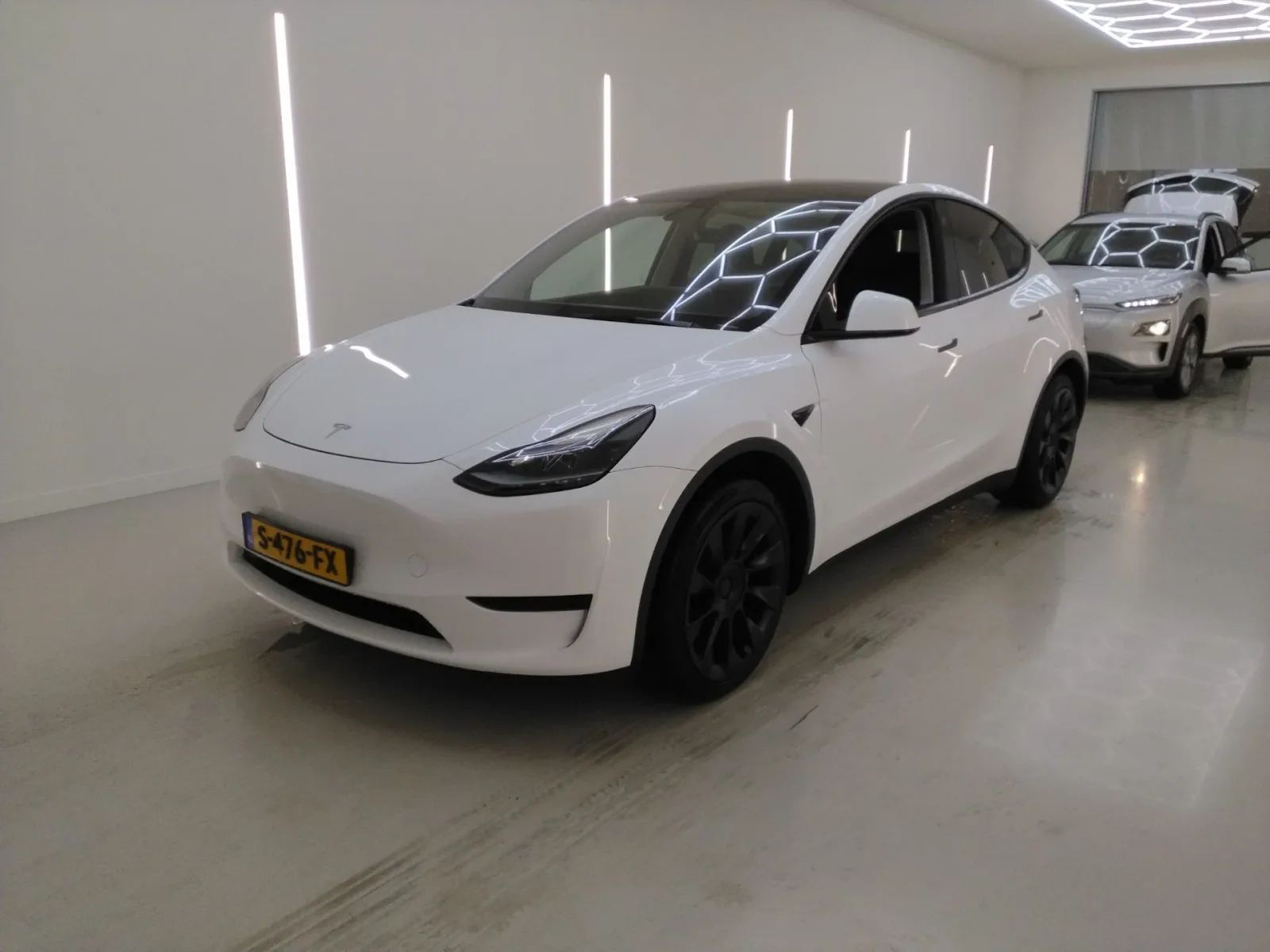 Tesla Model Y (2022) — foto 1