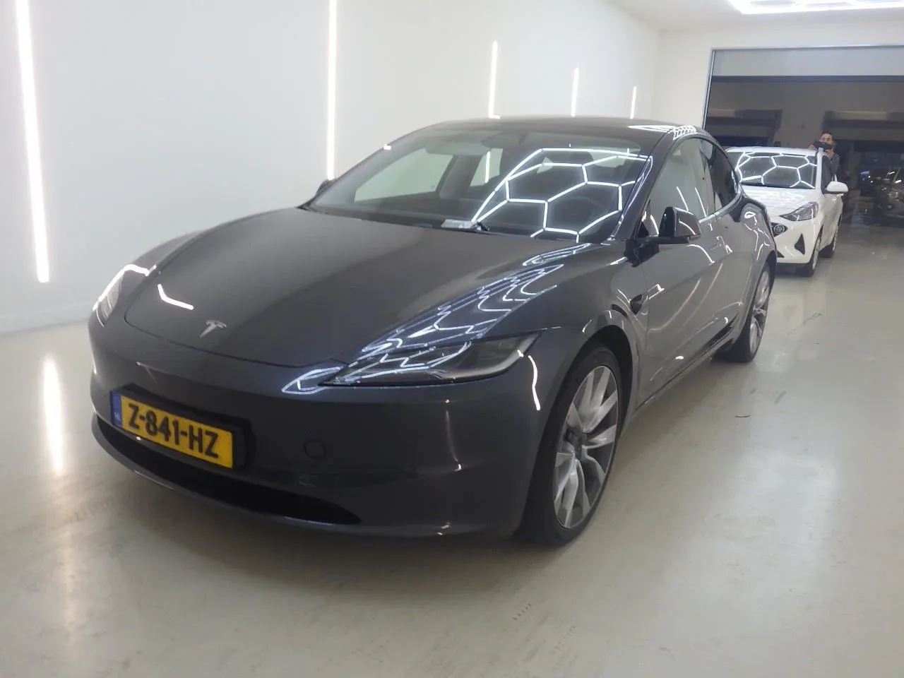 Tesla Model 3 (2024) — foto 1