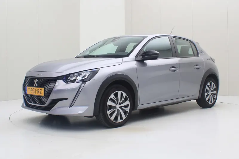 Peugeot e-208 (2023)
