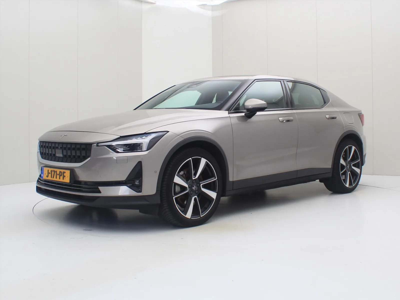Polestar 2 (2020) — foto 1