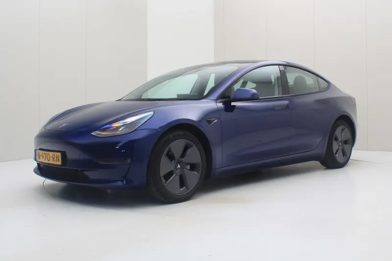 Tesla Model 3 (2021)