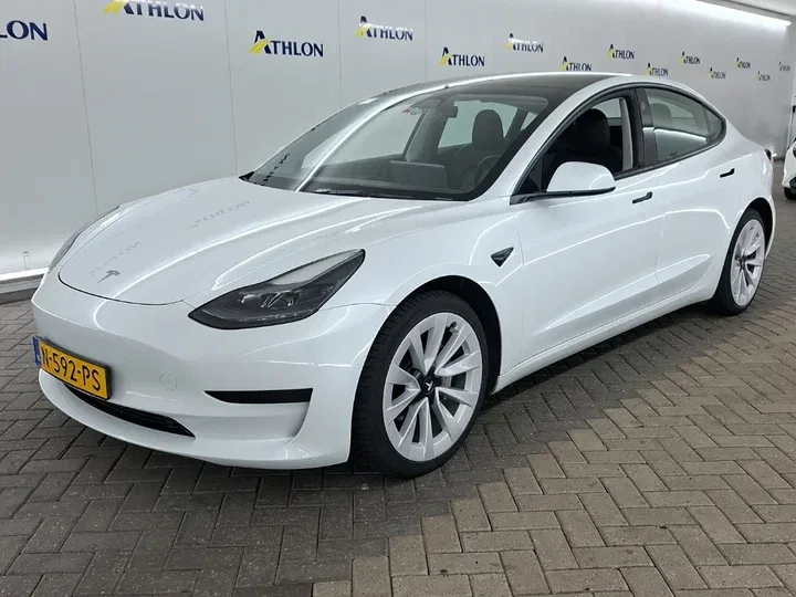 Tesla Model 3 (2021) — foto 1