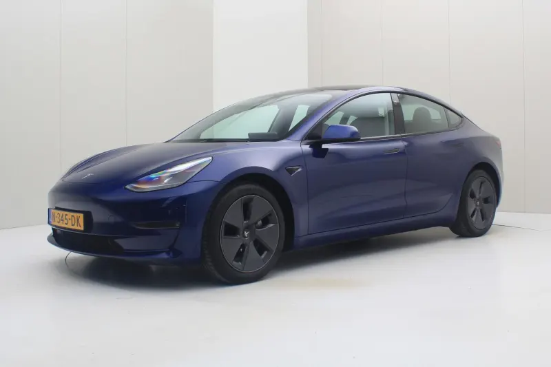 Tesla Model 3 (2021)