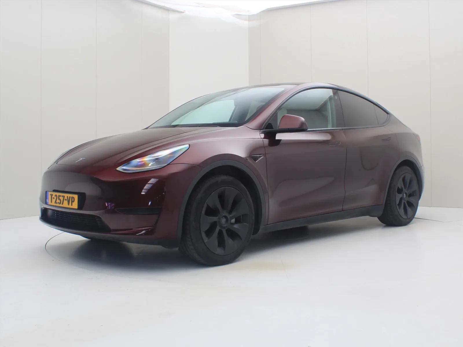 Tesla Model Y (2023) — foto 1