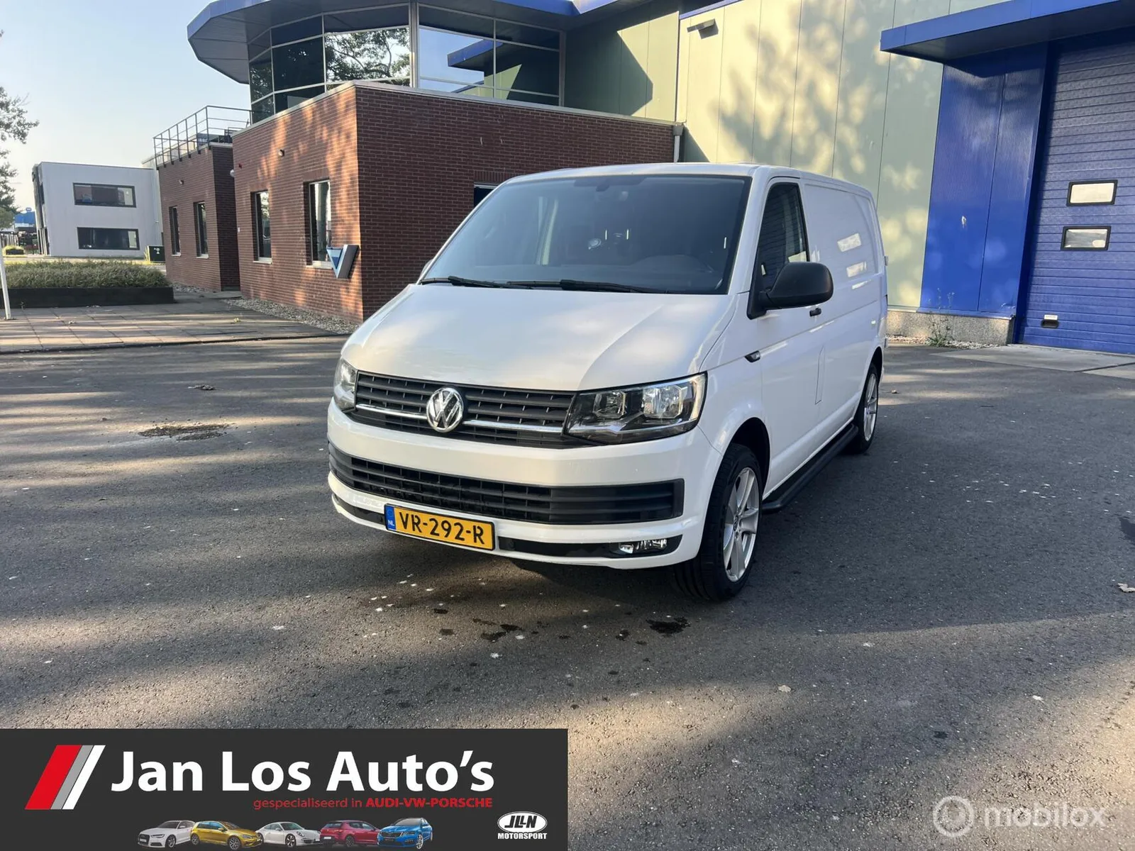 Volkswagen Transporter (2015) — foto 1